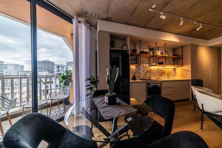 2 Bedroom Property for Sale in Sea Point Western Cape